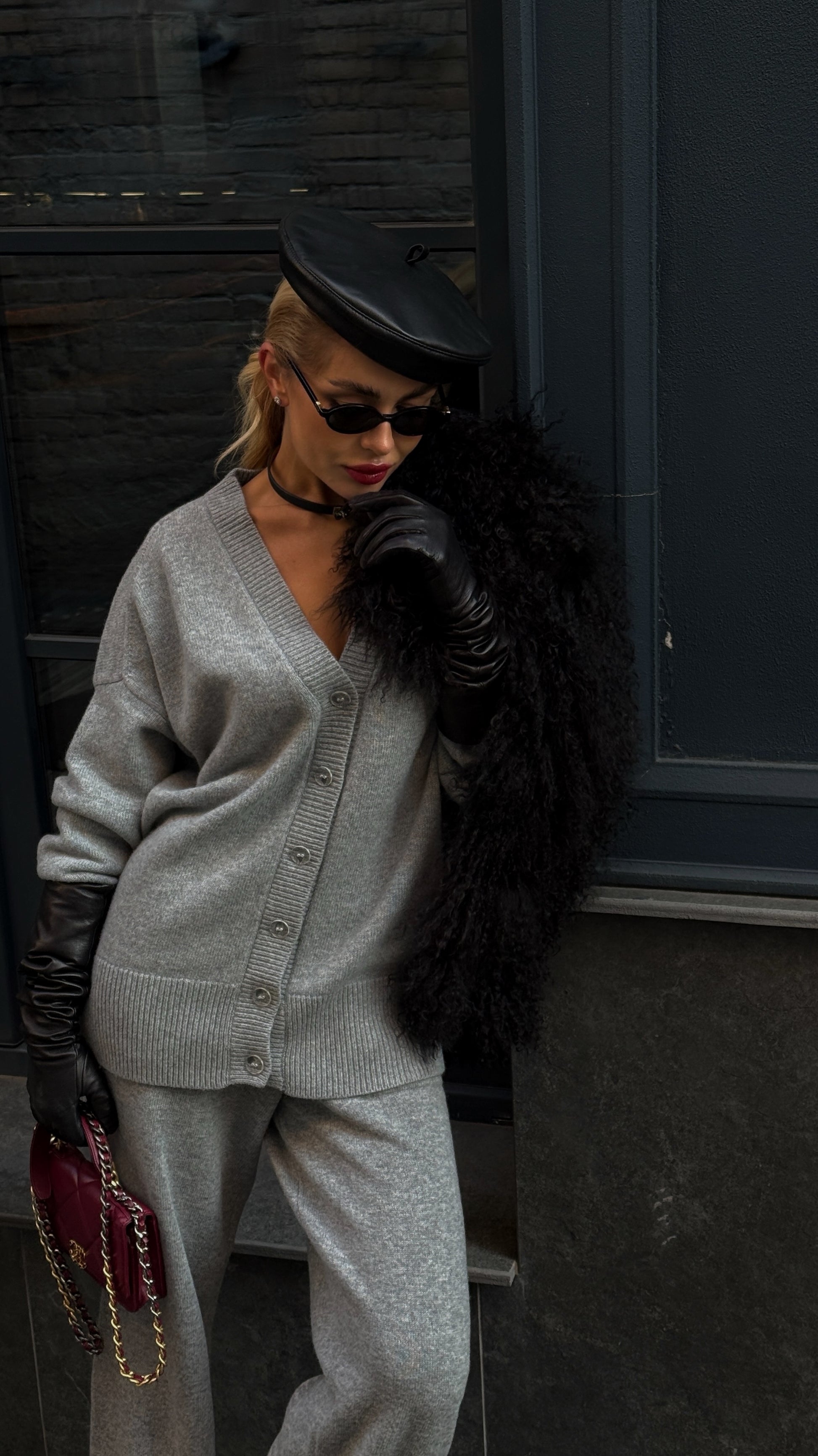 Комплект з вовни ягня кардиган на ґудзиках і брюки, сірий меланж    50087183