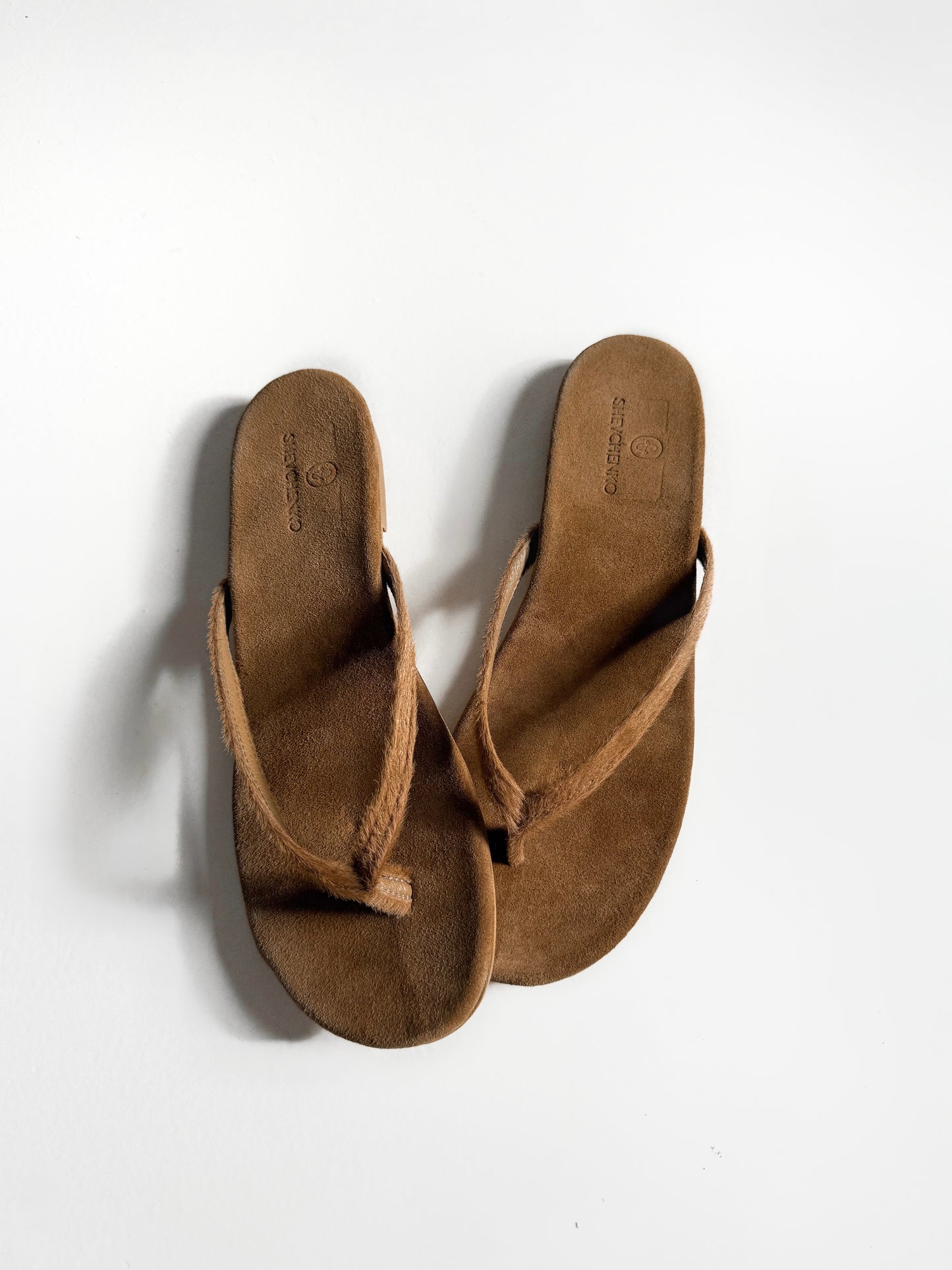 Шльопанці з натуральної шкіри поні, карамельний