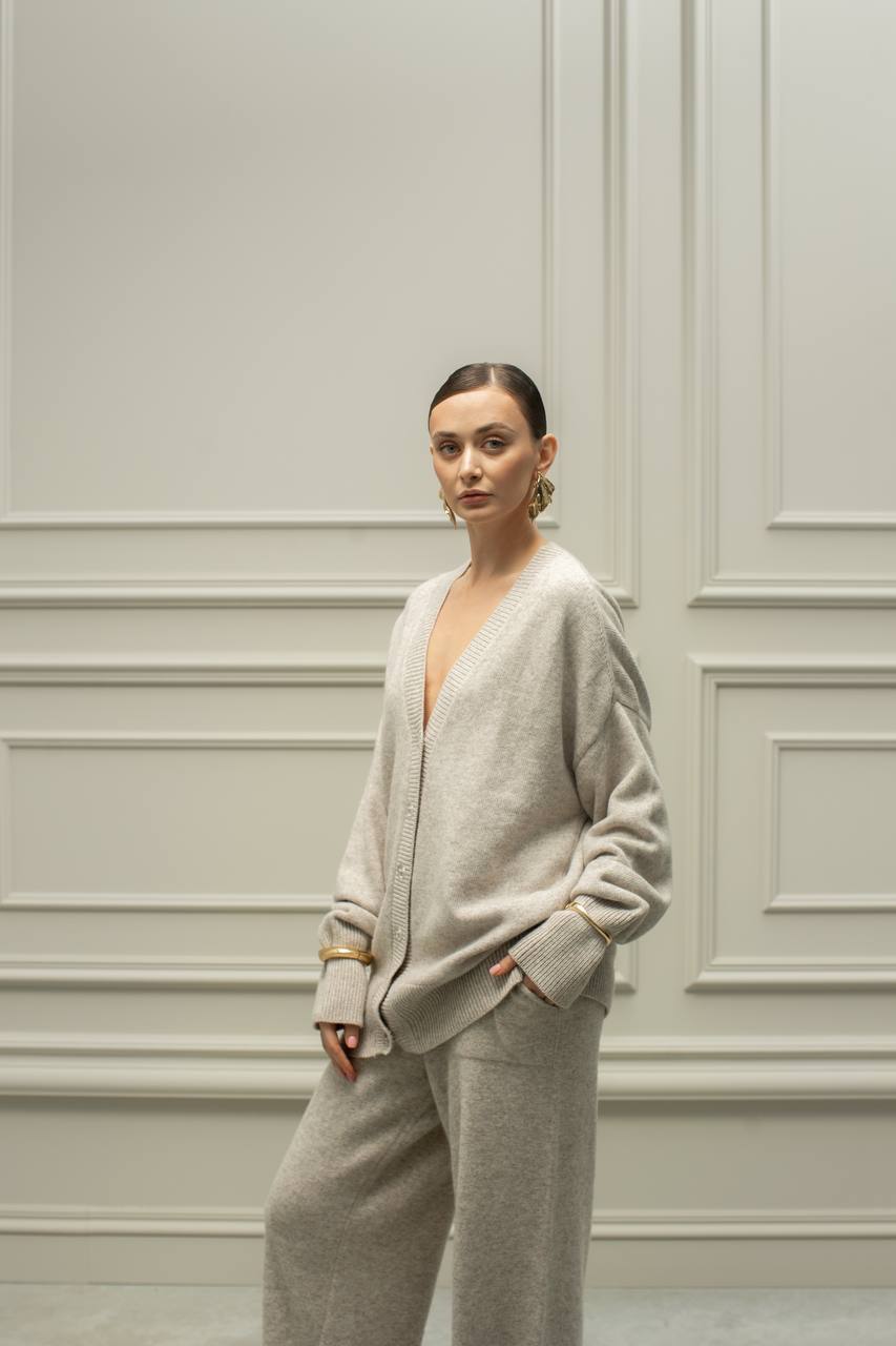 Комплект з вовни ягня кардиган на ґудзиках і брюки, світло-бежевий меланж    81848884