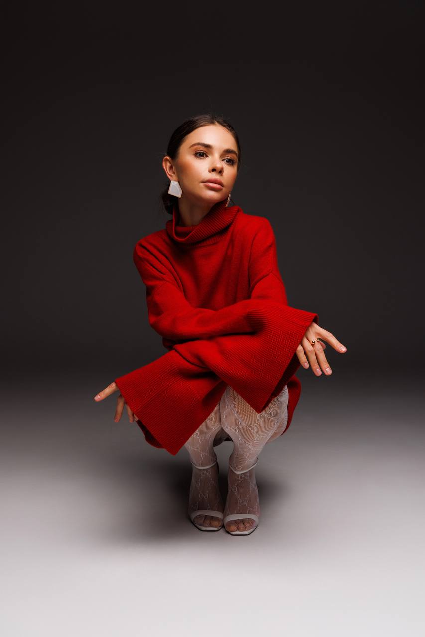 Светр з вовни ягня з широкими рукавами, червоний    56243973