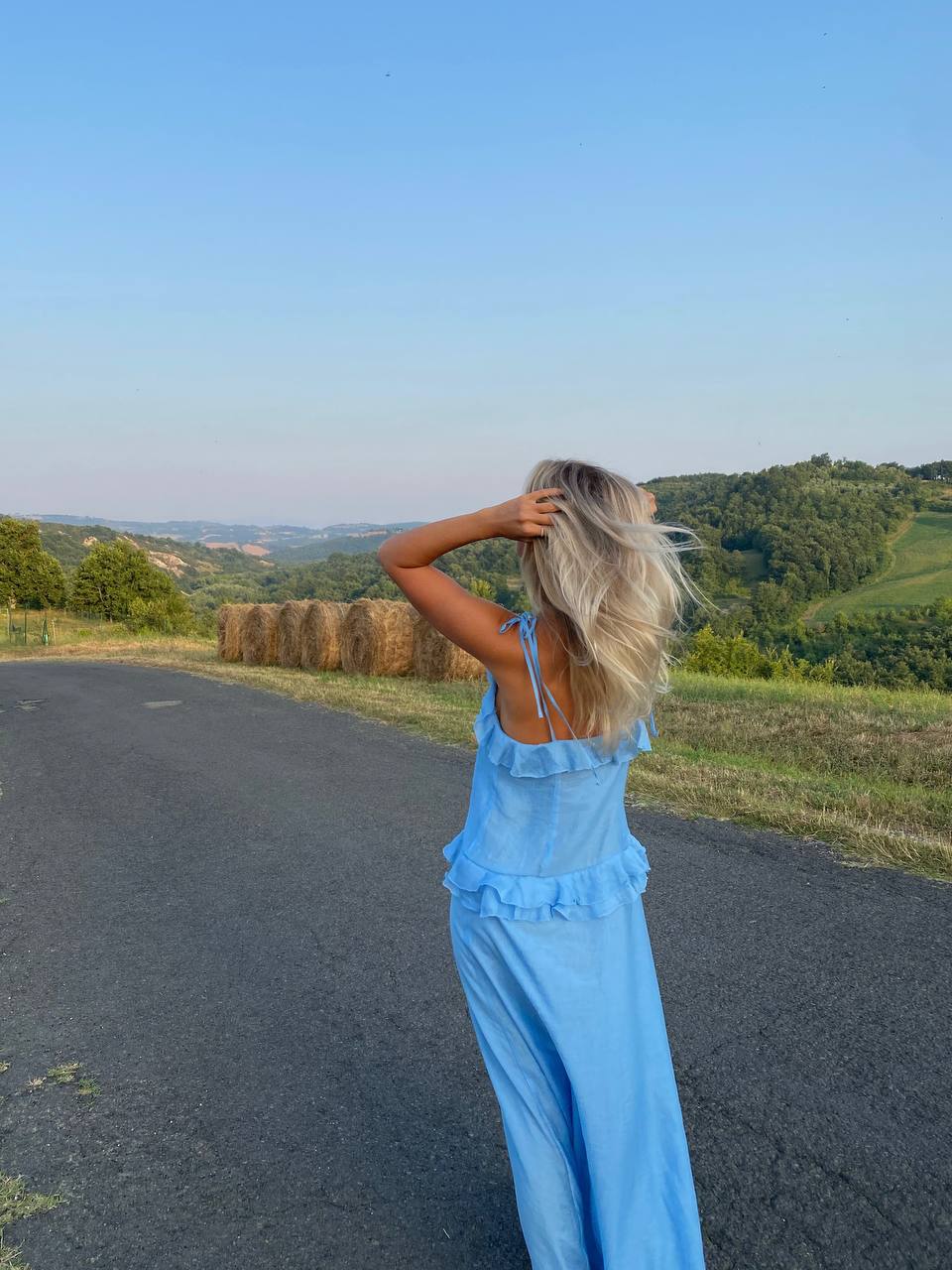 Сукня з шифону з рюшами і воланами блакитна    67509883