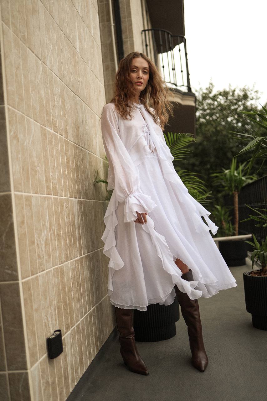 Блуза з шифону з рюшами і воланами біла    77303903