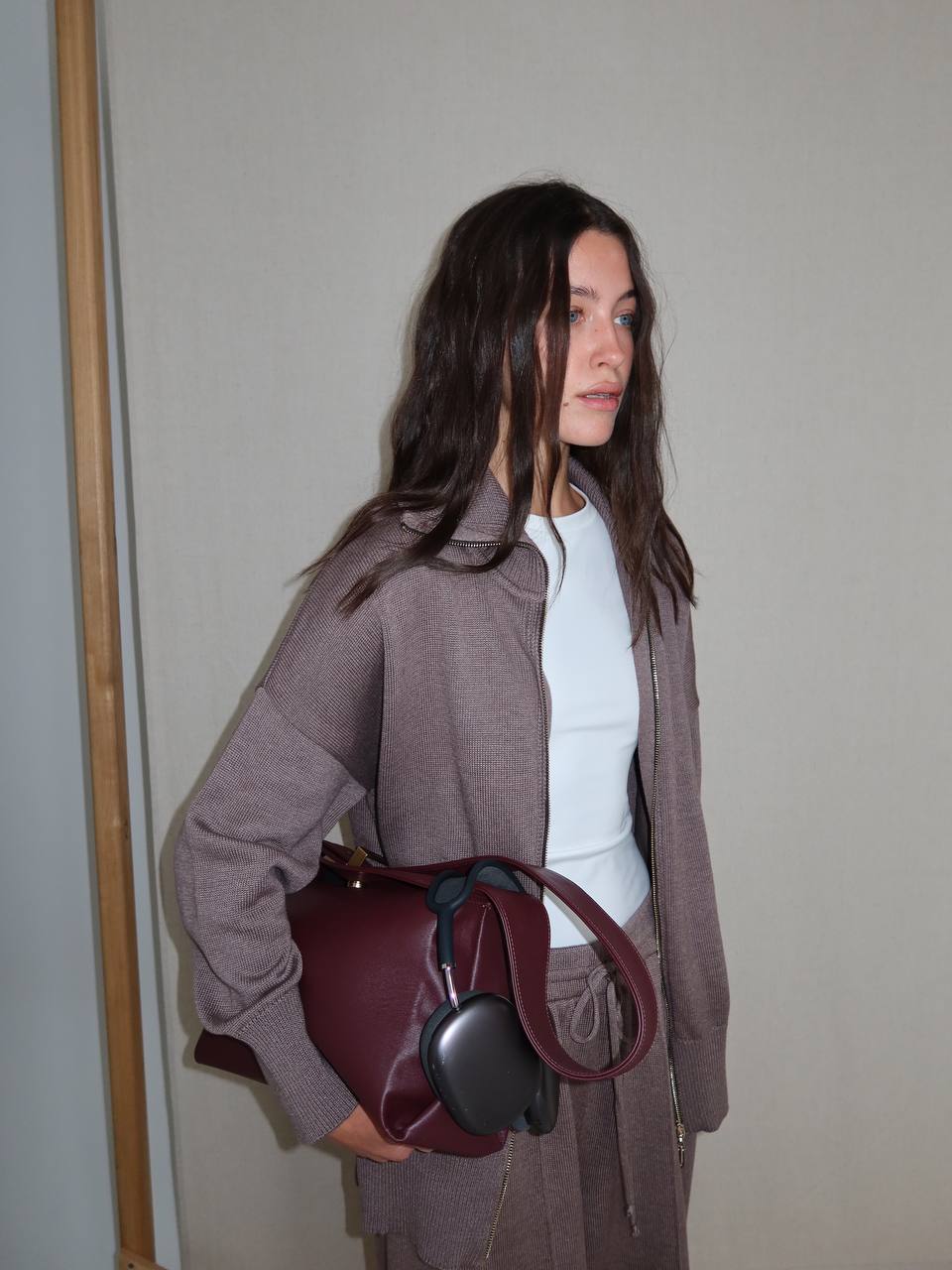 Комплект з бавовни кардиган на блискавці і брюки, мокко    20446926