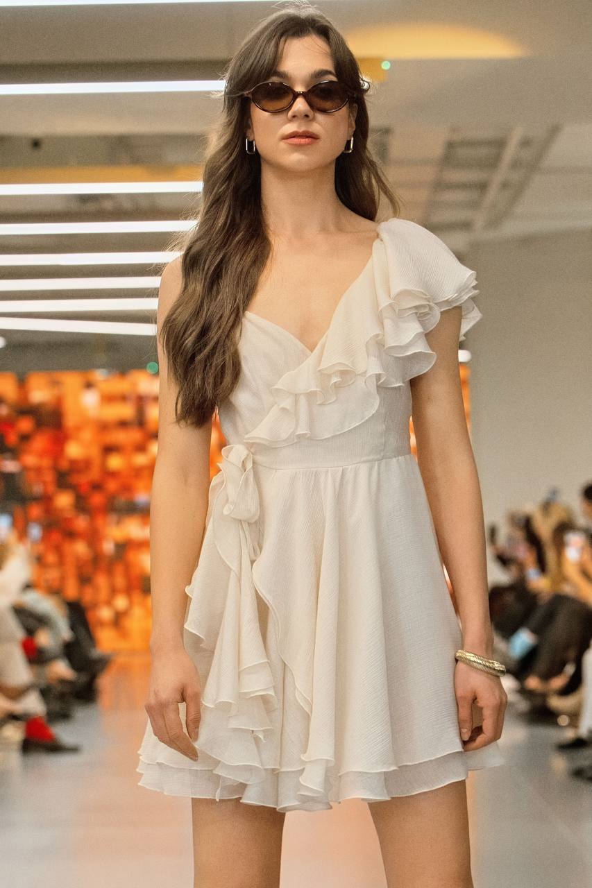 Сукня з шифону на одне плече коротка, перламутрова    4132002