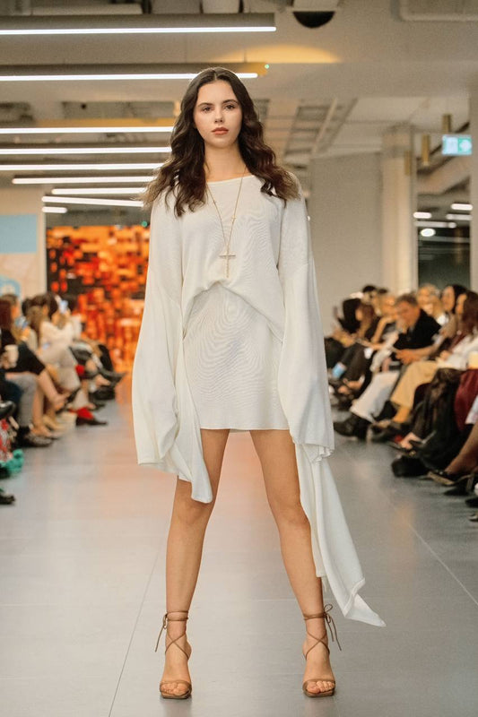 Комплект спідниця і джемпер з розклешеними рукавами    20514558