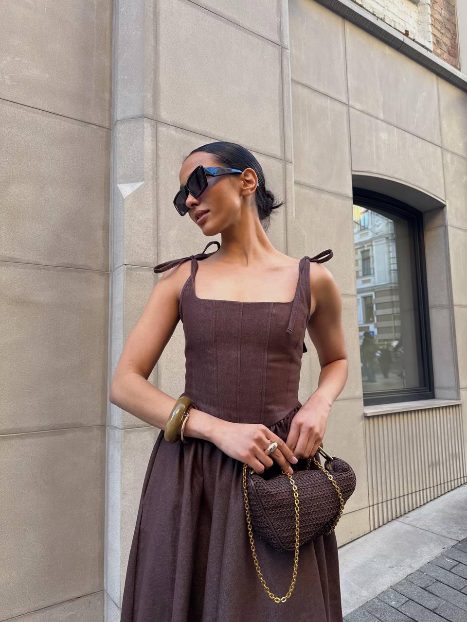 Сукня корсетного крою, коричнева