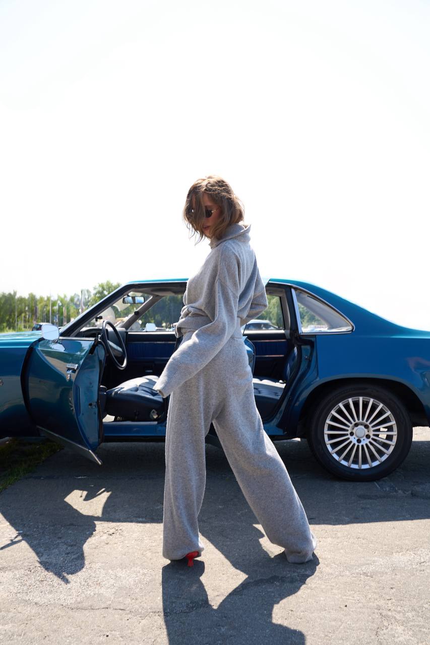 Cotton zip-up cardigan and trousers set, mocha