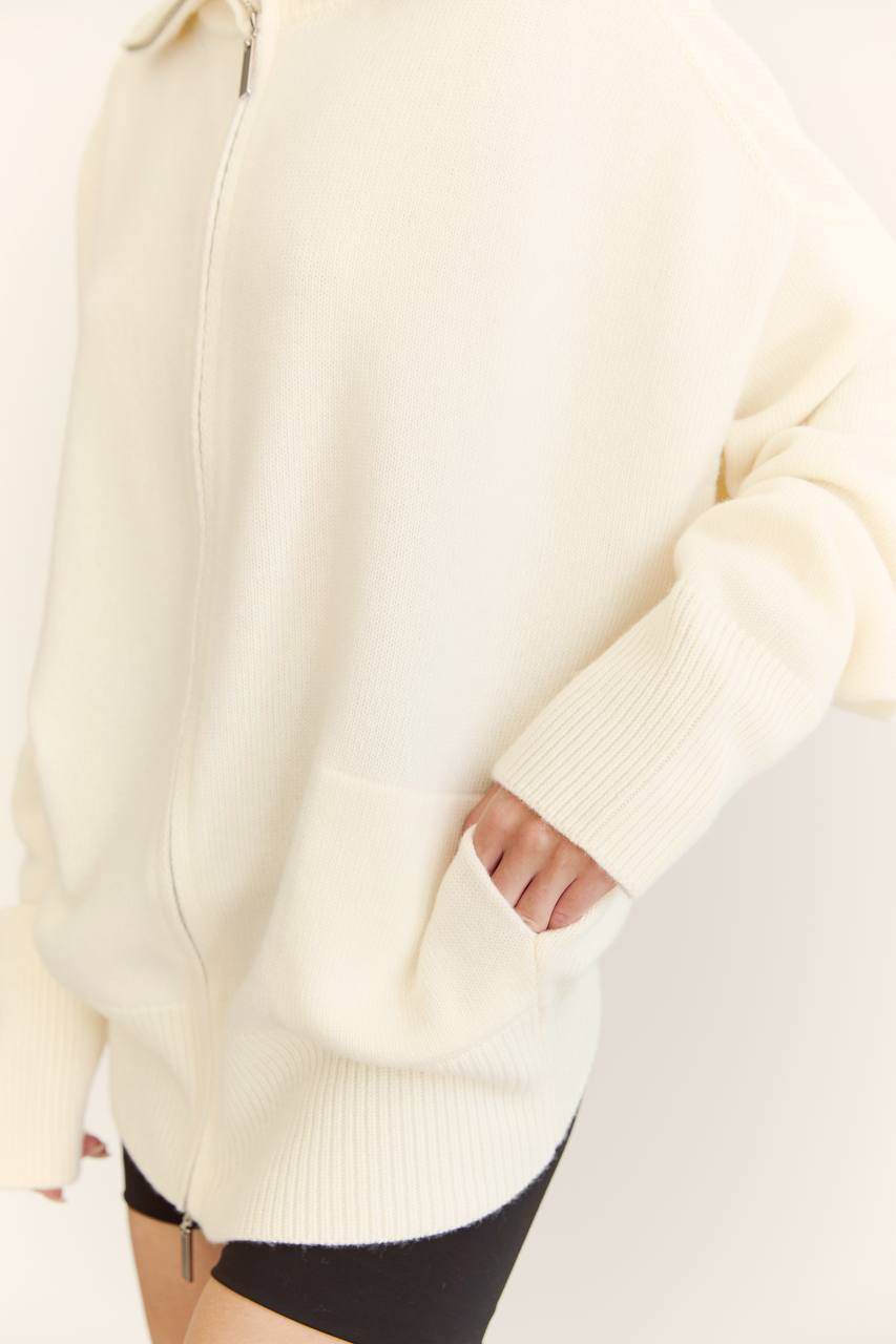 Lambswool cardigan with zipper, milky