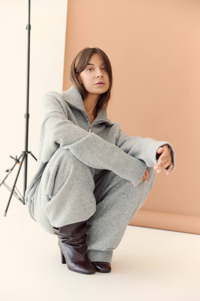 Cotton zip-up cardigan and trousers set, mocha