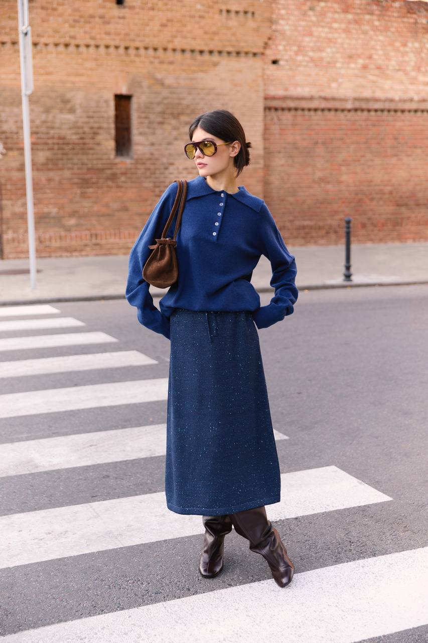 Вʼязана спідниця міді в дрібну паєтку, синя