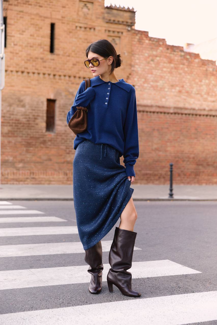 Вʼязана спідниця міді в дрібну паєтку, синя