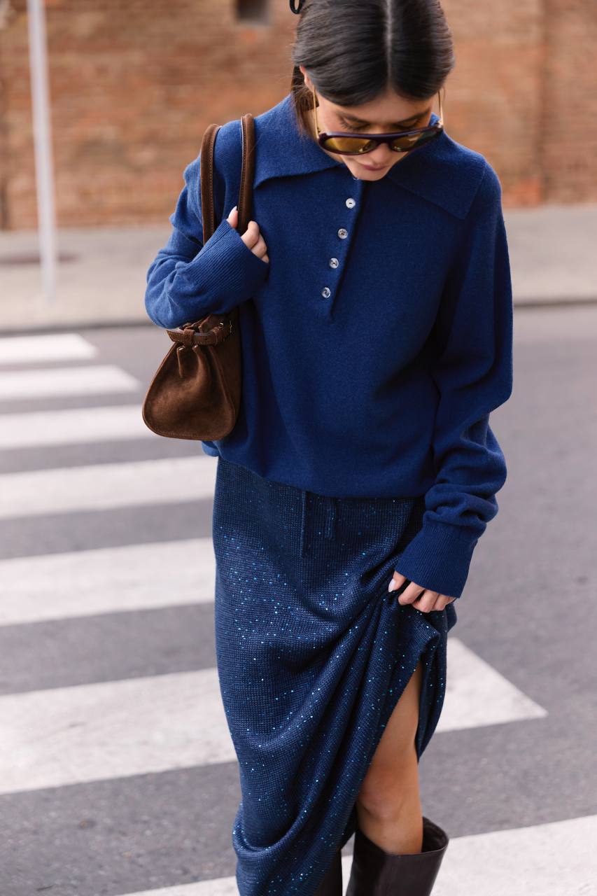 Вʼязана спідниця міді в дрібну паєтку, синя