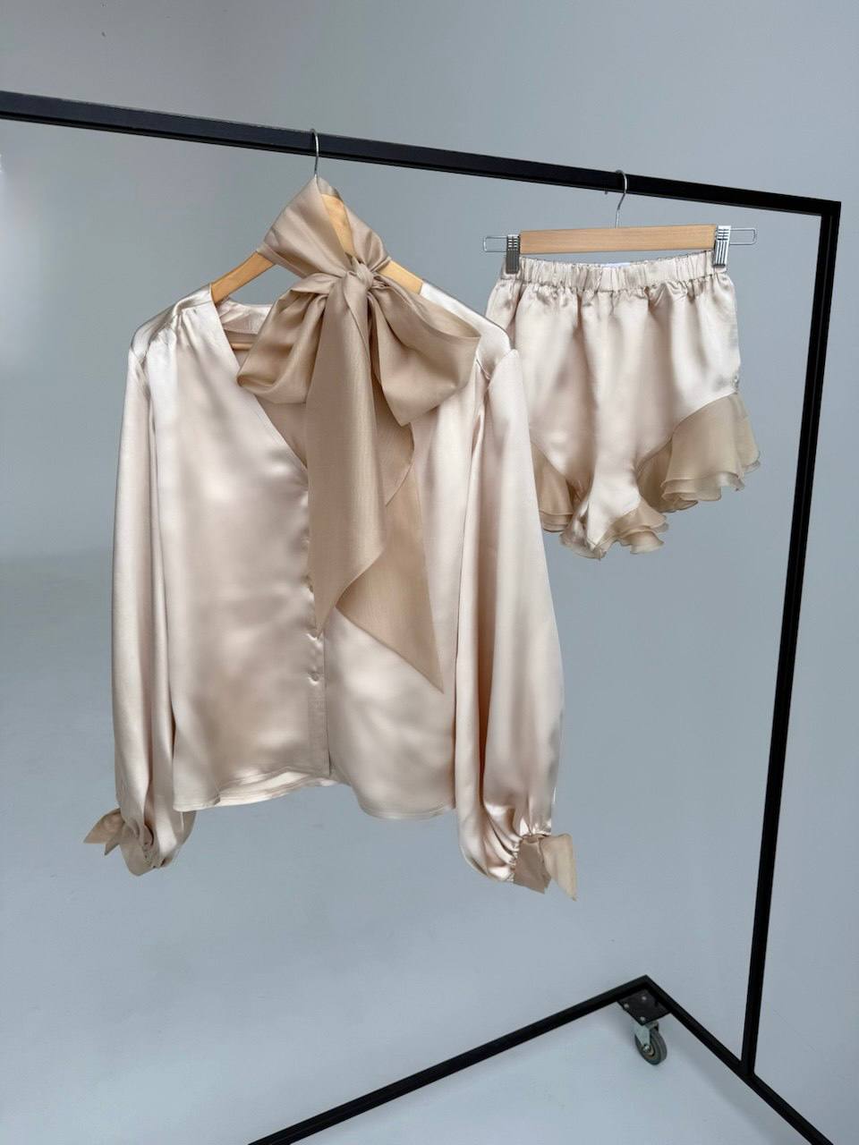 Блуза з віскози, бежевий