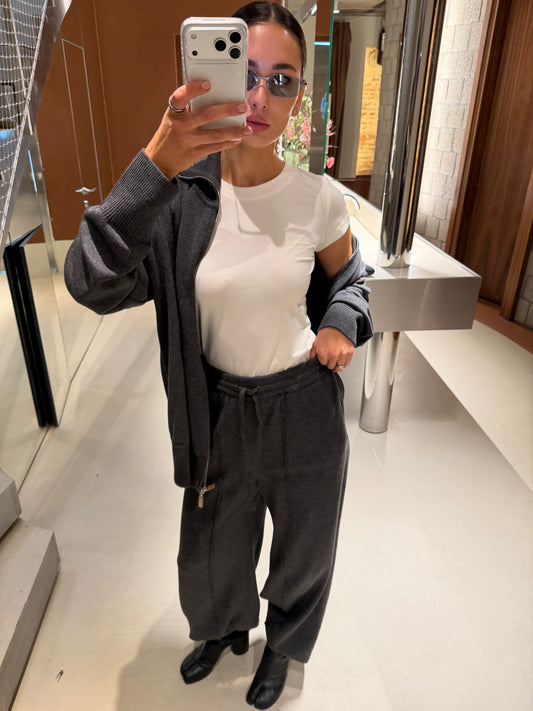 Футболка приталена з бавовни, молочний