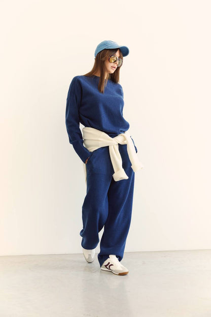 Lambswool sweater and pants set, navy blue
