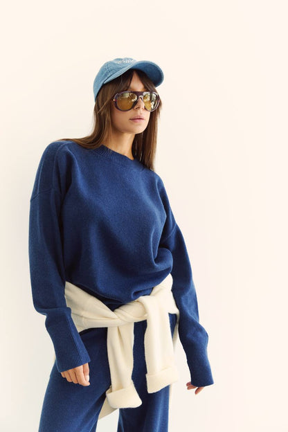Lambswool sweater and pants set, navy blue