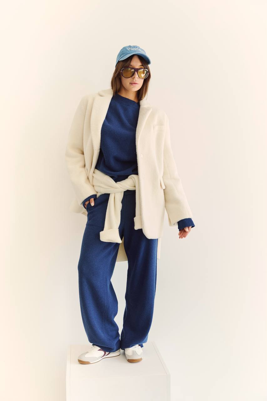 Lambswool sweater and pants set, navy blue