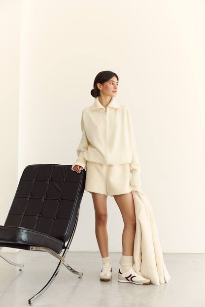 Lambswool cardigan with zipper, milky