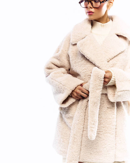 Шубка з екохутра, кремово-молочний (термін виготовлення 10-14 робочих днів)