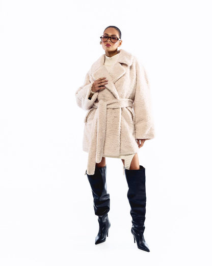 Шубка з екохутра, кремово-молочний (термін виготовлення 10-14 робочих днів)