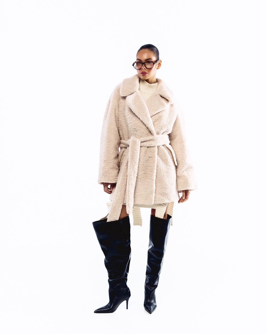 Шубка з екохутра, кремово-молочний (термін виготовлення 10-14 робочих днів)