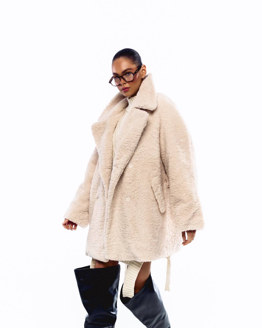 Шубка з екохутра, кремово-молочний (термін виготовлення 10-14 робочих днів)