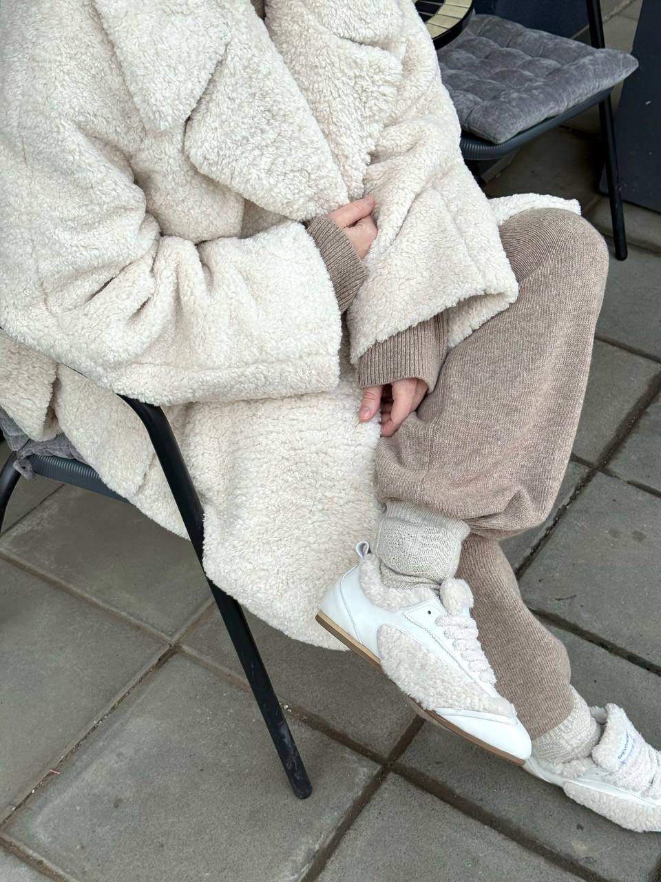 Кеди з хутром, молочний (термін передзамовлення 5-7 робочих днів)