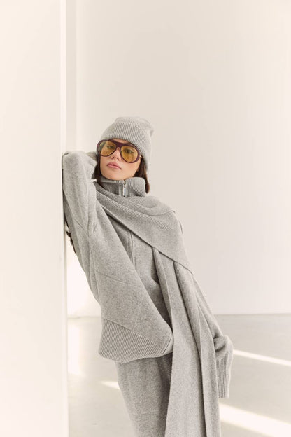 Шапка з вовни ягня, сірий