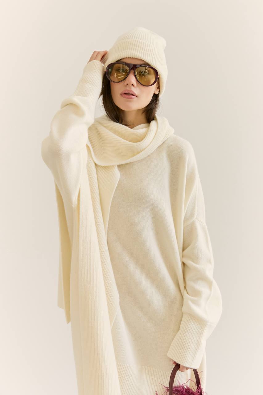 Сукня - светр з вовни ягня, молочний