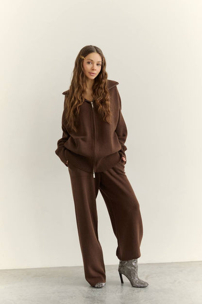 Комплект з вовни ягня кардиган на блискавці і брюки, шоколадний