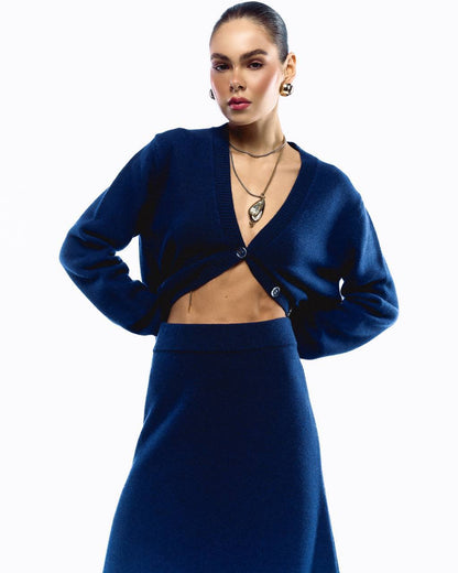 Комплект з вовни ягня: кардиган на ґудзиках і спідниця міді, синій